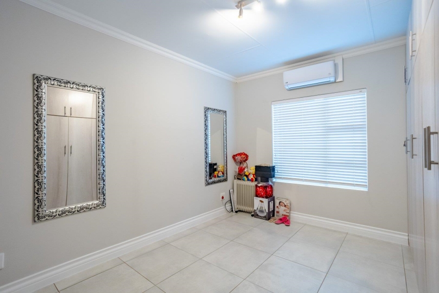 5 Bedroom Property for Sale in Country View Estate Gauteng