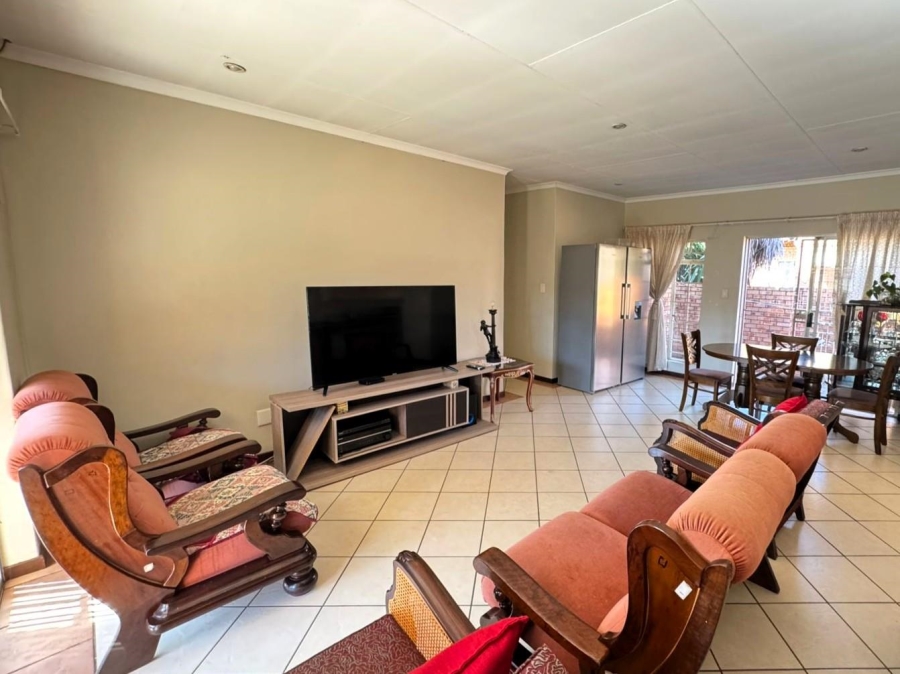 3 Bedroom Property for Sale in Equestria Gauteng