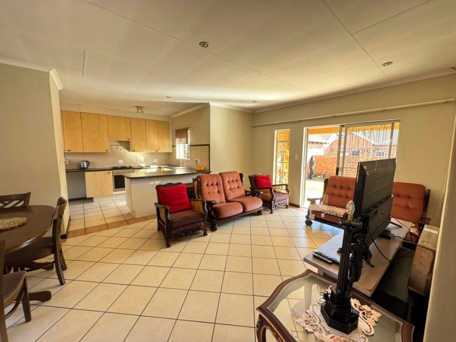 3 Bedroom Property for Sale in Equestria Gauteng