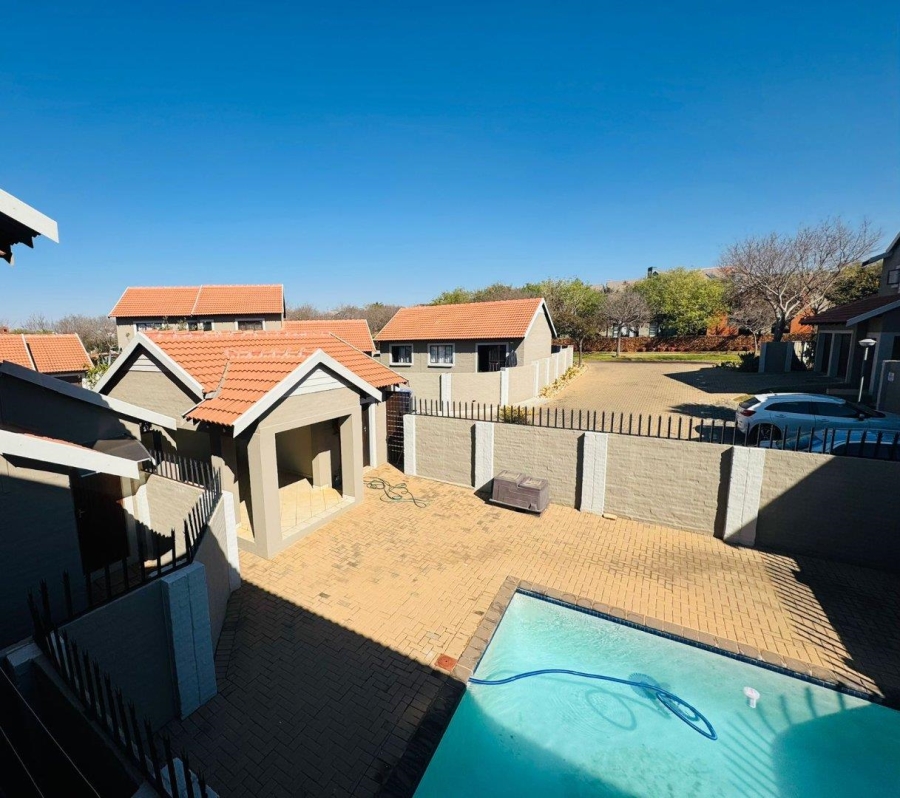 2 Bedroom Property for Sale in Country View Estate Gauteng