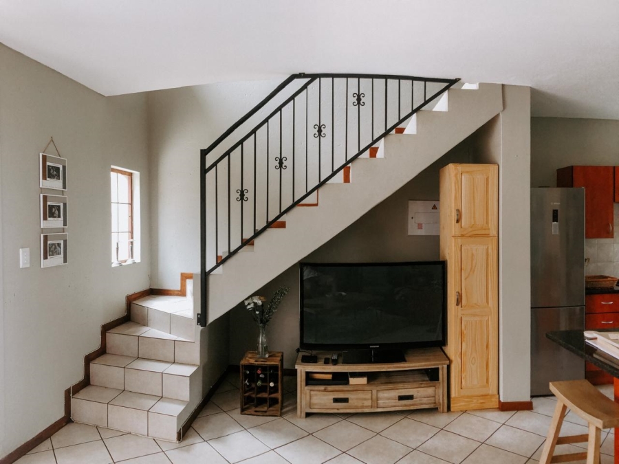 To Let 2 Bedroom Property for Rent in Country View Estate Gauteng