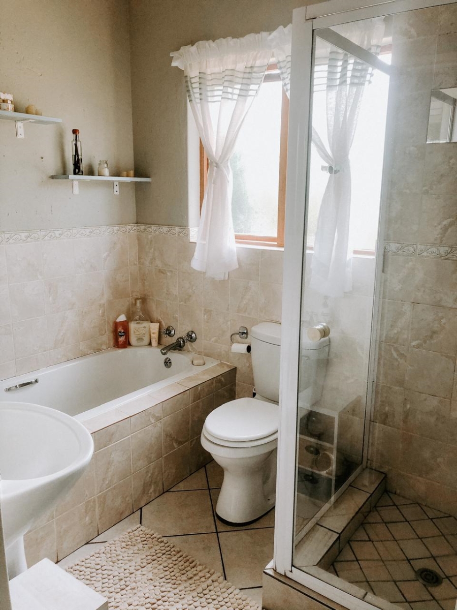 To Let 2 Bedroom Property for Rent in Country View Estate Gauteng