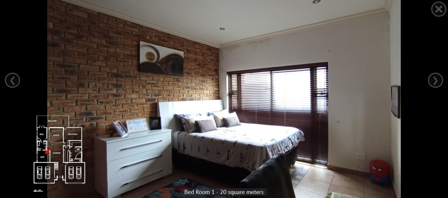 7 Bedroom Property for Sale in Featherbrooke Estate Gauteng
