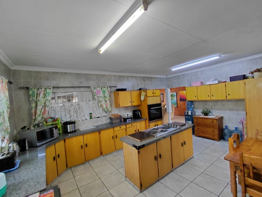 5 Bedroom Property for Sale in Greenhills Gauteng