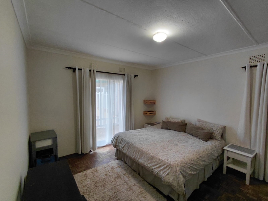 5 Bedroom Property for Sale in Greenhills Gauteng