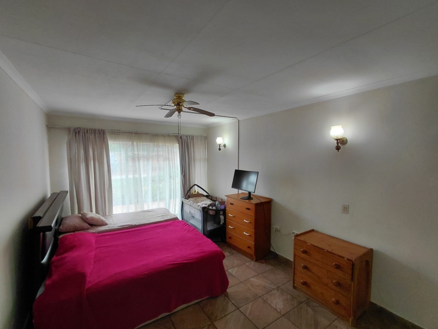 5 Bedroom Property for Sale in Greenhills Gauteng