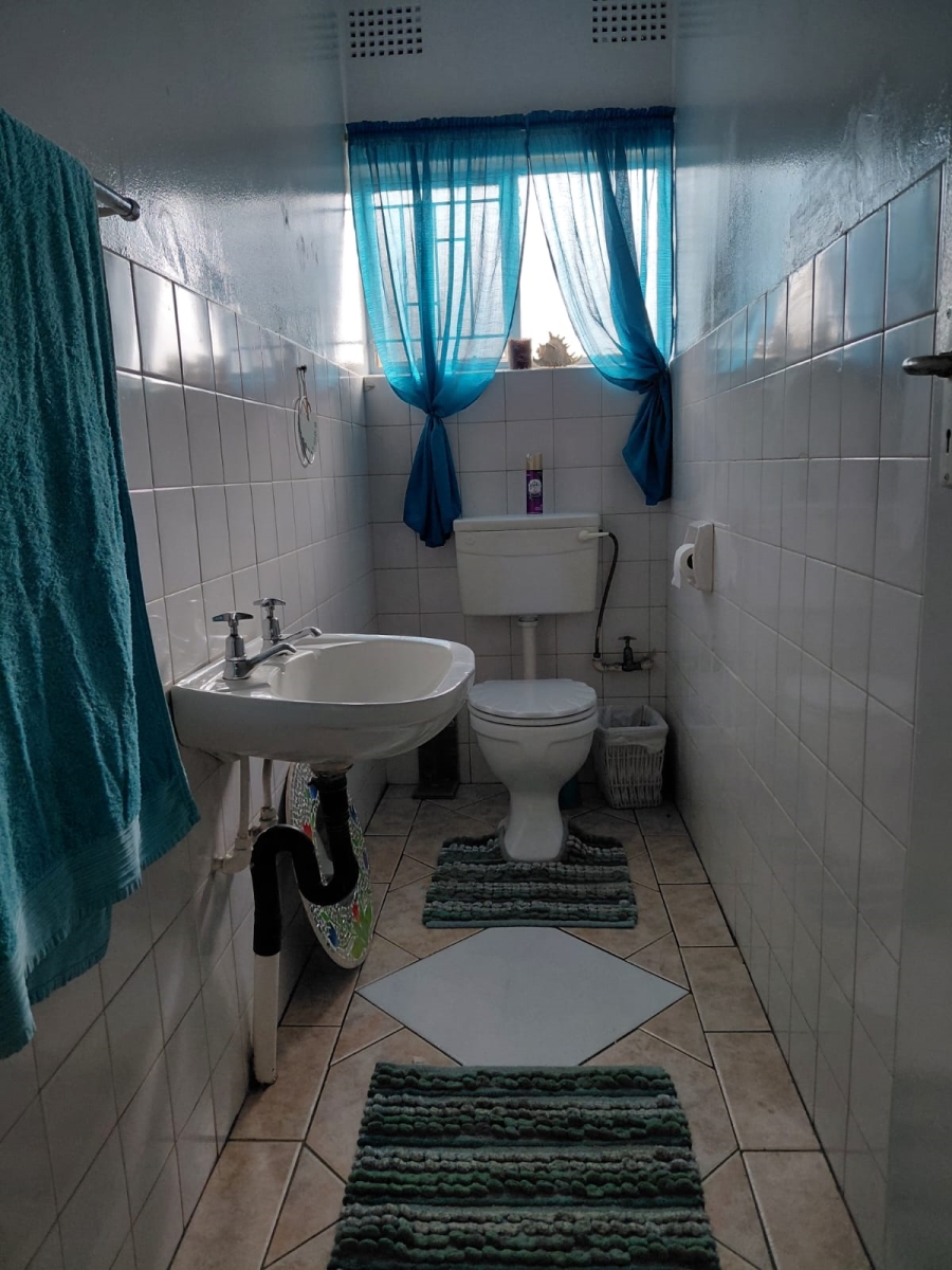 5 Bedroom Property for Sale in Greenhills Gauteng