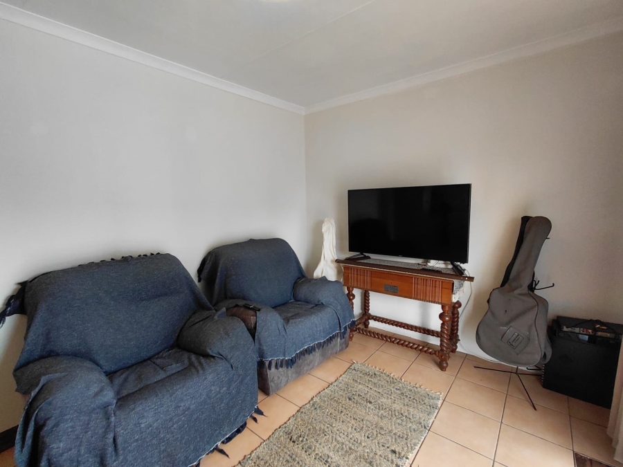 5 Bedroom Property for Sale in Greenhills Gauteng
