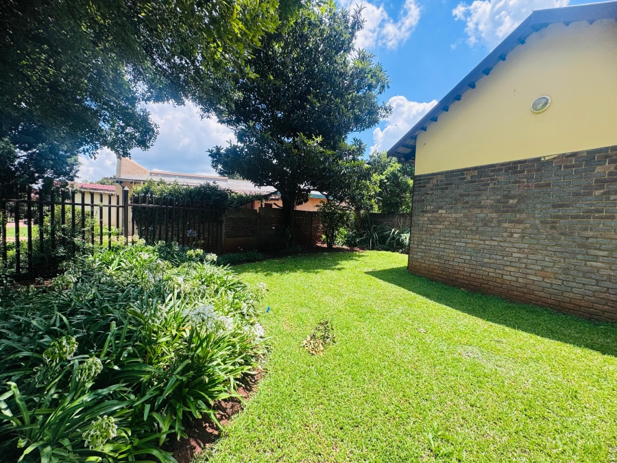 3 Bedroom Property for Sale in Clayville East Gauteng