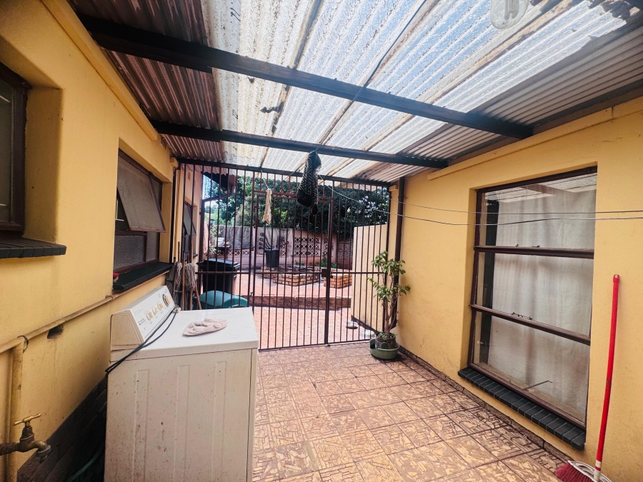 3 Bedroom Property for Sale in Clayville East Gauteng