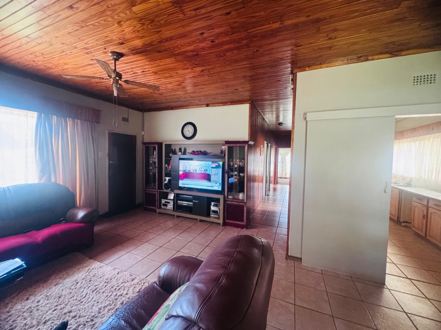 3 Bedroom Property for Sale in Clayville East Gauteng