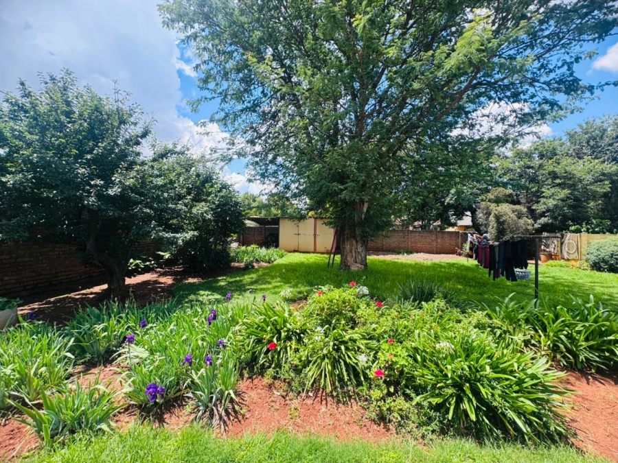 3 Bedroom Property for Sale in Clayville East Gauteng