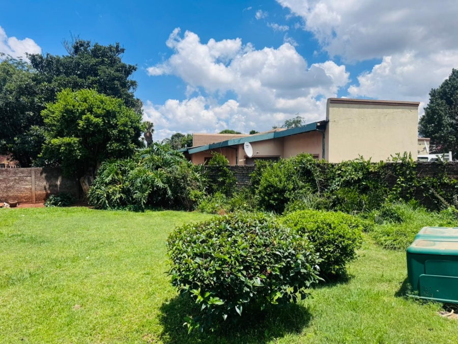 3 Bedroom Property for Sale in Clayville East Gauteng