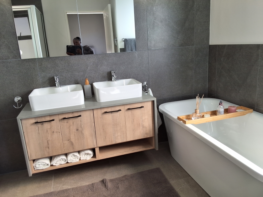 4 Bedroom Property for Sale in Montana Gauteng