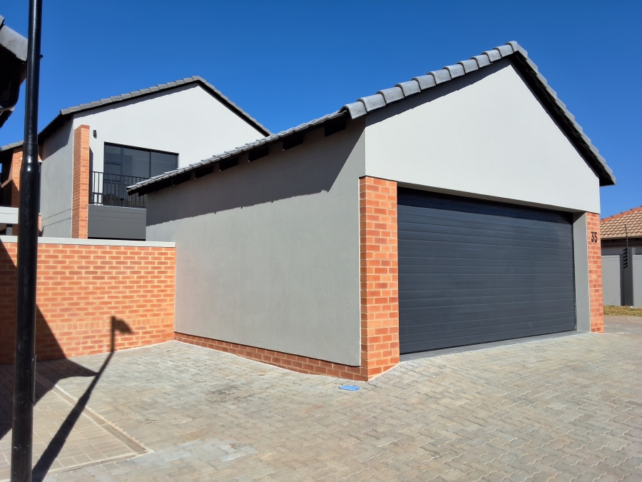 4 Bedroom Property for Sale in Montana Gauteng