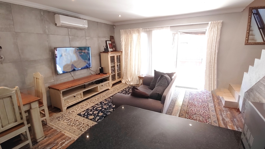 2 Bedroom Property for Sale in Annlin Gauteng