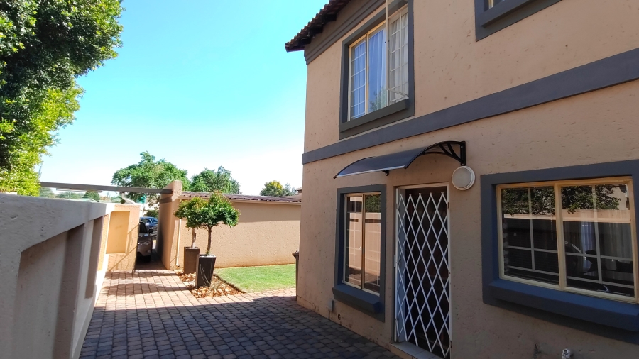 2 Bedroom Property for Sale in Annlin Gauteng