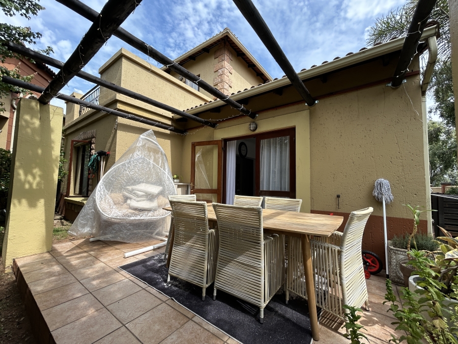 3 Bedroom Property for Sale in Douglasdale Gauteng