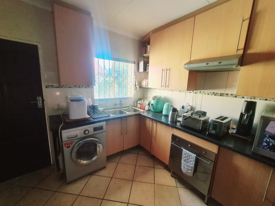 2 Bedroom Property for Sale in Elardus Park Gauteng