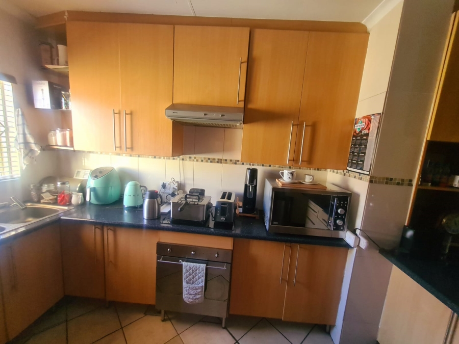 2 Bedroom Property for Sale in Elardus Park Gauteng