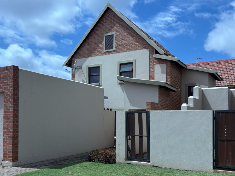3 Bedroom Property for Sale in Montana Tuine Gauteng
