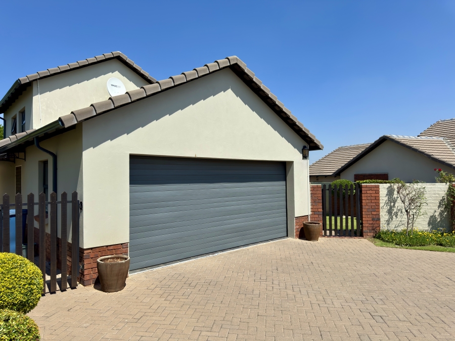 3 Bedroom Property for Sale in Amberfield Gauteng