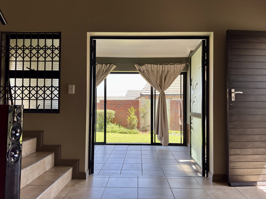 3 Bedroom Property for Sale in Amberfield Gauteng