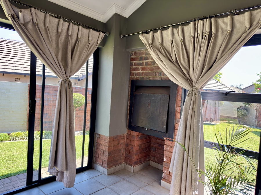 3 Bedroom Property for Sale in Amberfield Gauteng