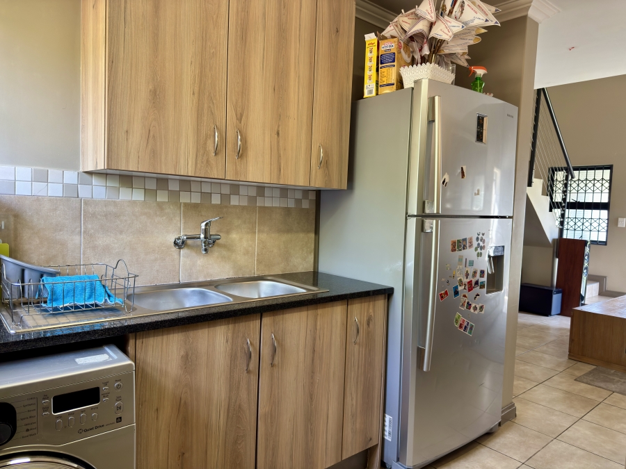 3 Bedroom Property for Sale in Amberfield Gauteng