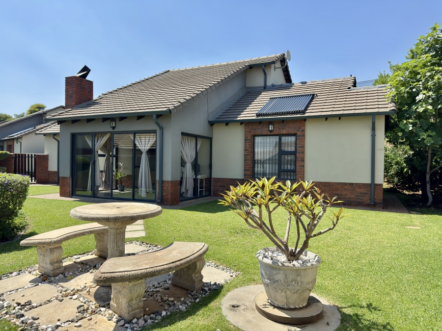 3 Bedroom Property for Sale in Amberfield Gauteng