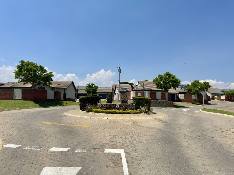 3 Bedroom Property for Sale in Amberfield Gauteng