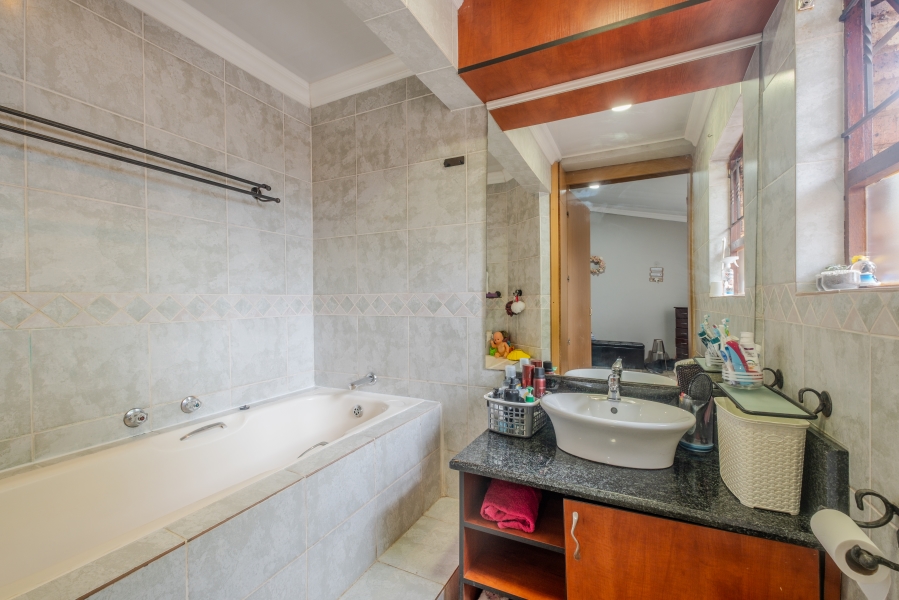 3 Bedroom Property for Sale in Moreleta Park Gauteng