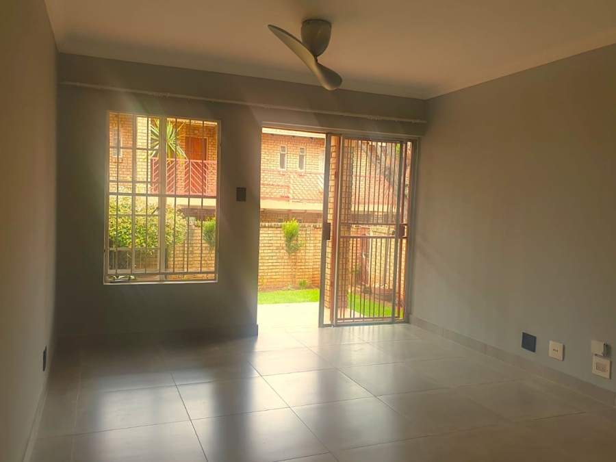 2 Bedroom Property for Sale in Faerie Glen Gauteng