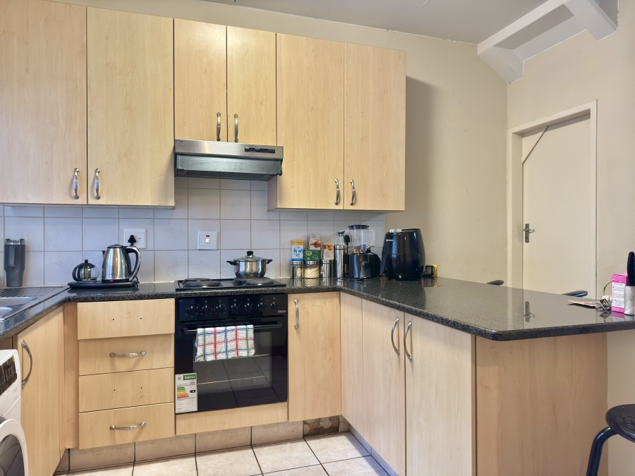 2 Bedroom Property for Sale in Silver Lakes Gauteng