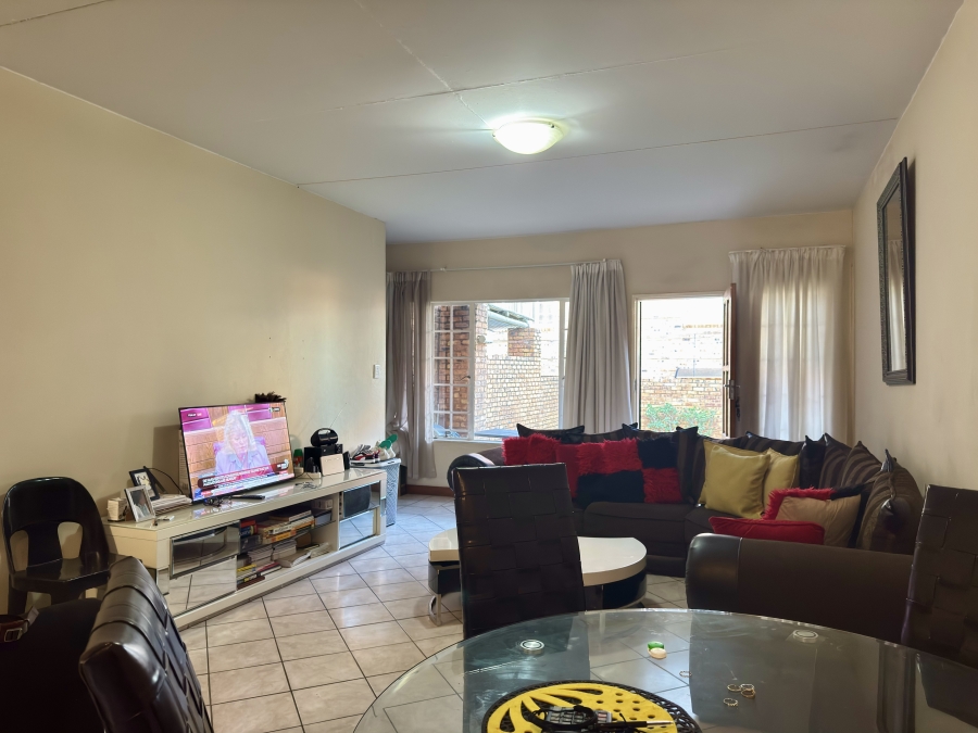 2 Bedroom Property for Sale in Silver Lakes Gauteng