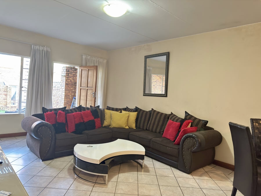 2 Bedroom Property for Sale in Silver Lakes Gauteng