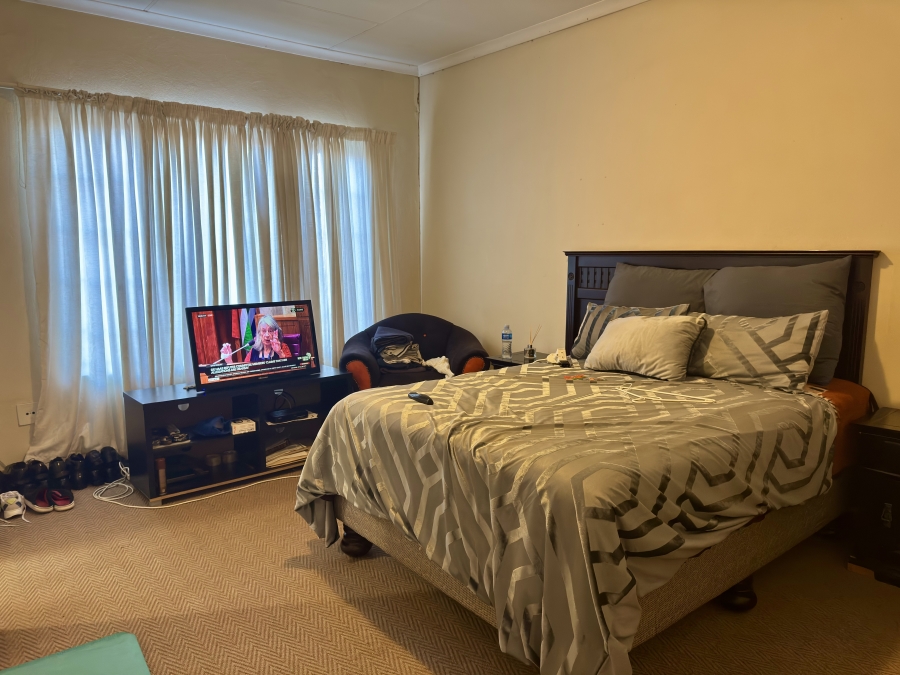 2 Bedroom Property for Sale in Silver Lakes Gauteng