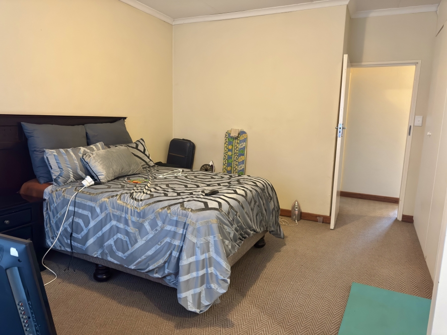 2 Bedroom Property for Sale in Silver Lakes Gauteng
