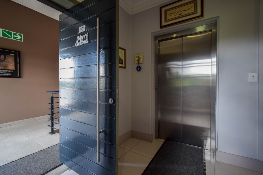 2 Bedroom Property for Sale in Rosebank Gauteng