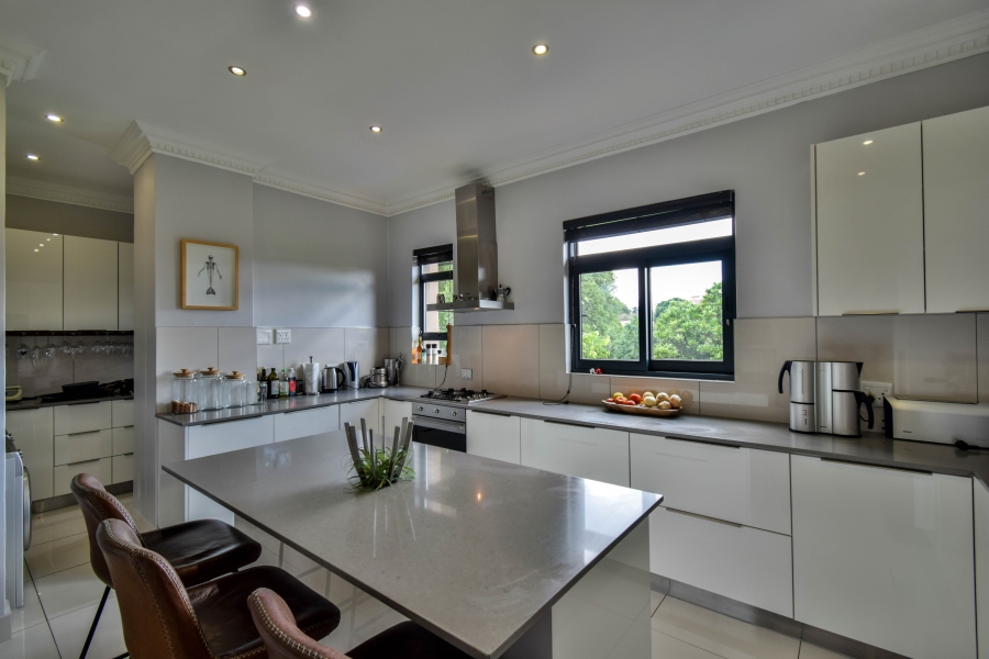 2 Bedroom Property for Sale in Rosebank Gauteng