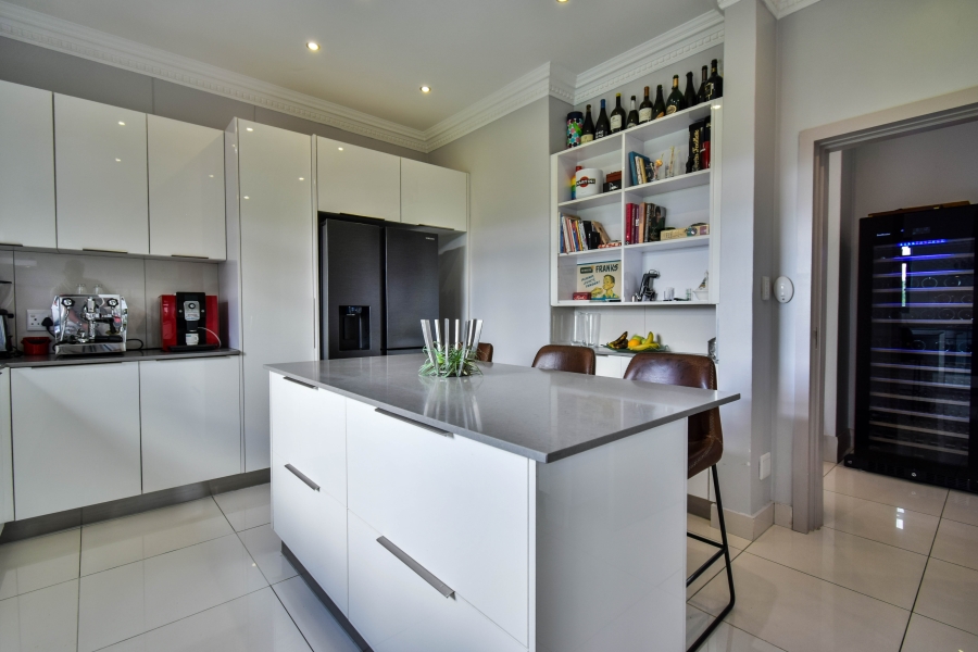 2 Bedroom Property for Sale in Rosebank Gauteng