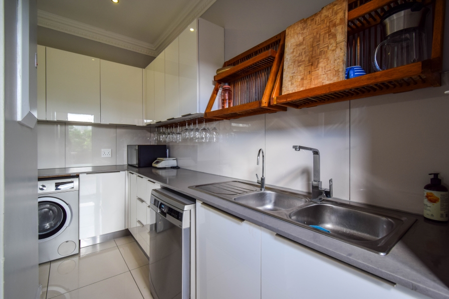 2 Bedroom Property for Sale in Rosebank Gauteng