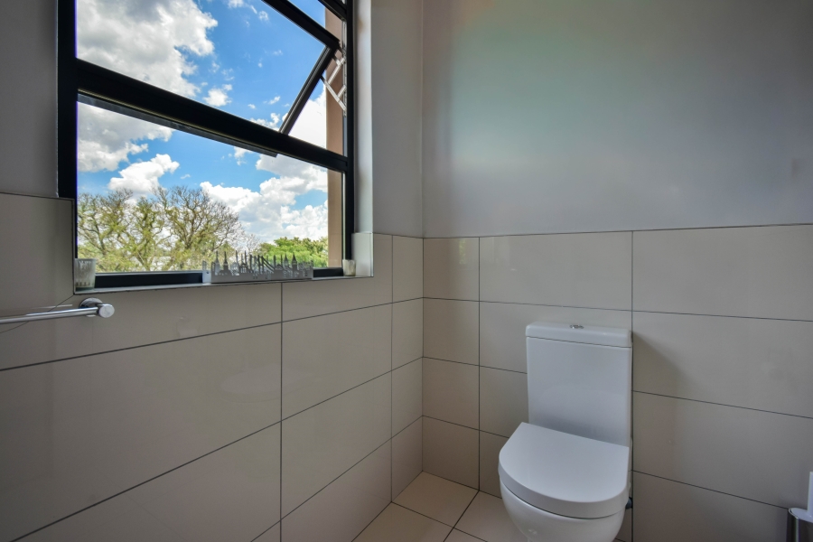 2 Bedroom Property for Sale in Rosebank Gauteng