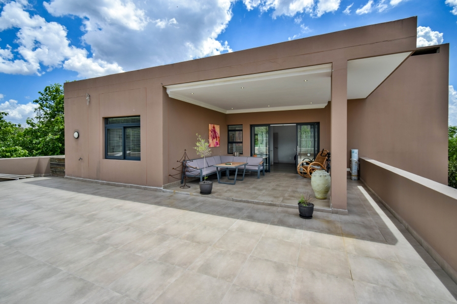 2 Bedroom Property for Sale in Rosebank Gauteng