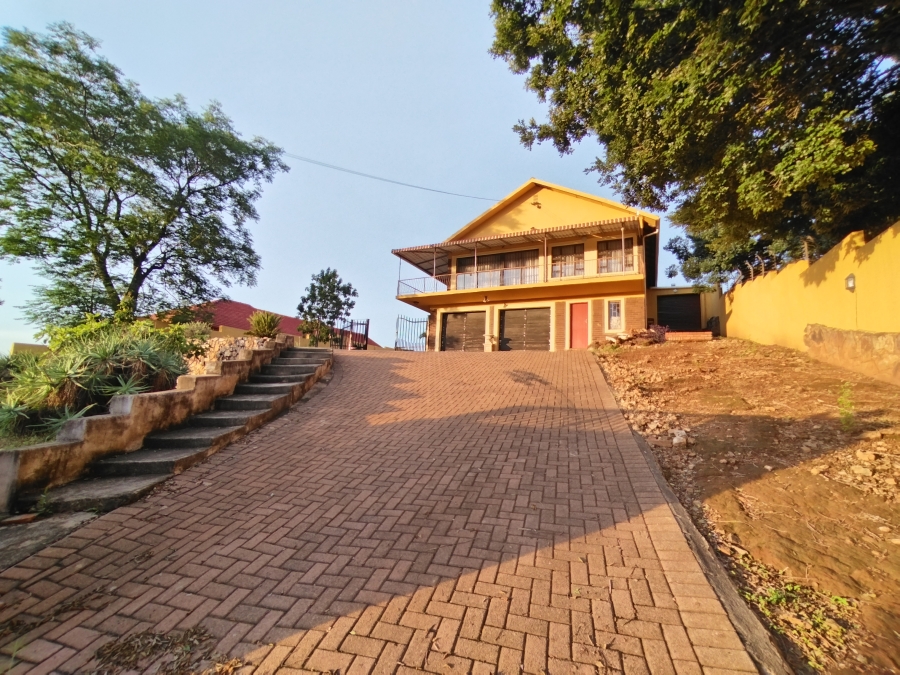 4 Bedroom Property for Sale in Waterkloof Ridge Gauteng