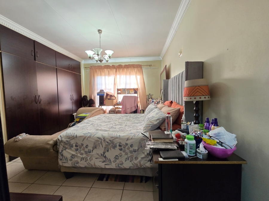 4 Bedroom Property for Sale in Waterkloof Ridge Gauteng