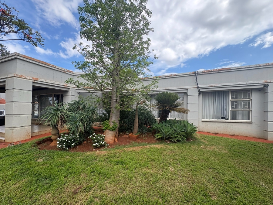 5 Bedroom Property for Sale in Wonderboom Gauteng