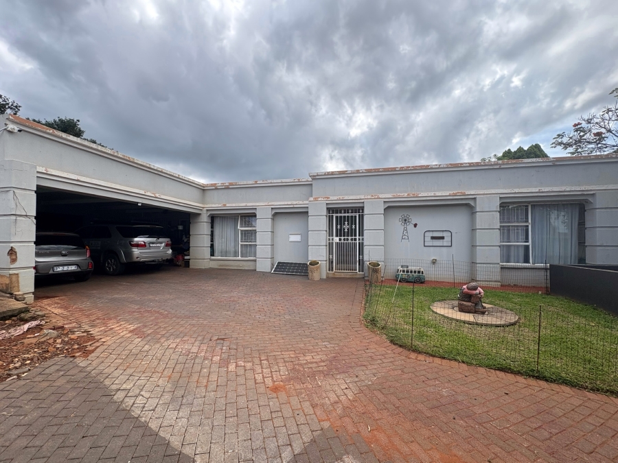 5 Bedroom Property for Sale in Wonderboom Gauteng