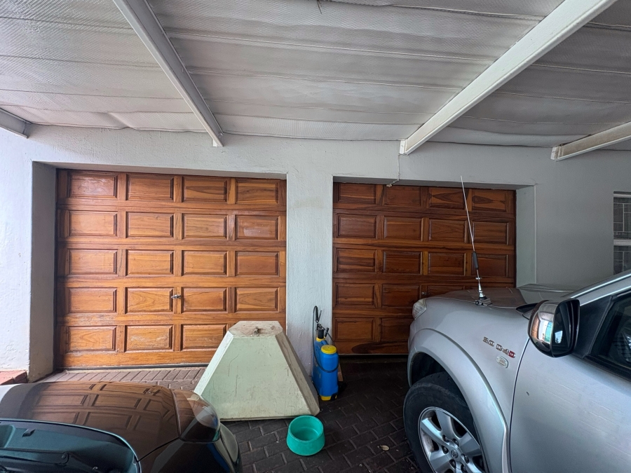 5 Bedroom Property for Sale in Wonderboom Gauteng