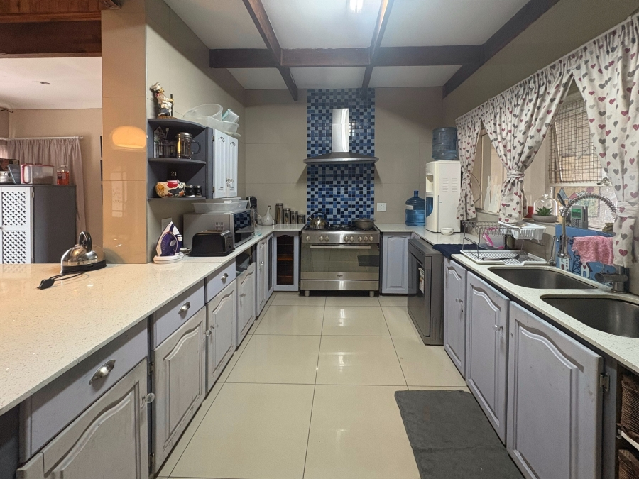 5 Bedroom Property for Sale in Wonderboom Gauteng
